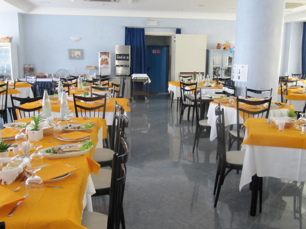 Hotel Monti Rimini Dış mekan fotoğraf